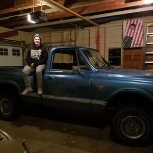 Meet your Posher, Mark